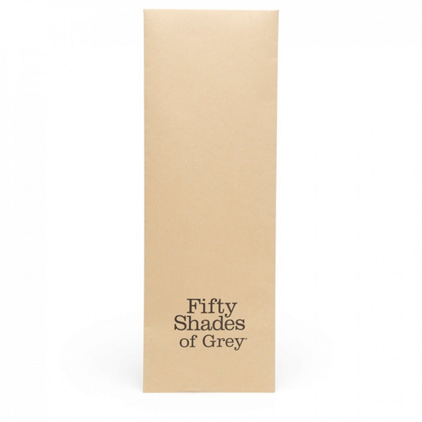 Is that Christian Grey in the bedroom? You can't be sure... Fifty Shades of Grey - Bound to You Blindfold - Black photo-4