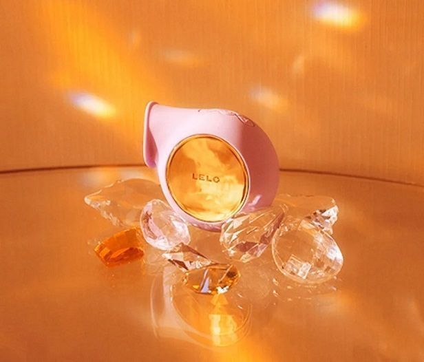 Explore your fantasies and redefine the meaning of pleasure ... Lelo - Sila Clitoral Stimulator - Pink photo-2