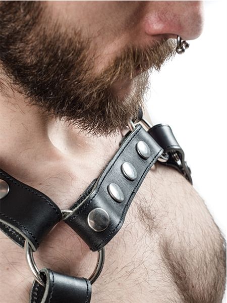 This beautiful harness is the perfect item for any party. Bu... Mister B - Leather X-Back Harness - Black - S/M photo-3
