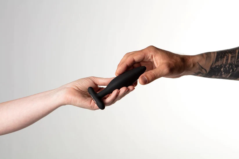 The Egon vibrating butt vibrator is designed for its multi-s... Je Joue - Onyx Vibro Butt Plug - Black photo-2