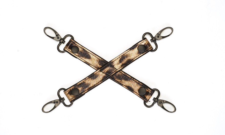 Material: Faux Leather, Velvet (lining)
Adjustable ... Liebe Seele - The Animal Kit - Black photo-12