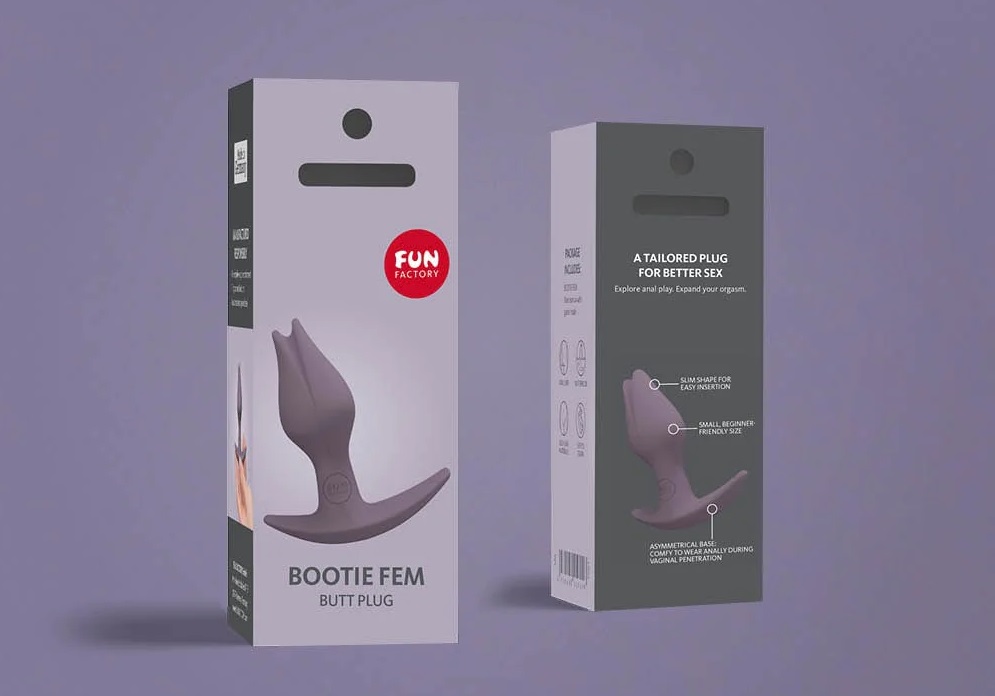 BOOTIE FEM 是一款專為女性設計的肛塞,完美貼合女性的生理結構,採用方便實用、鼓舞人心的鬱金香形狀。 對於肛塞新... Fun Factory - Bootie Fem - 深灰褐色 照片-8