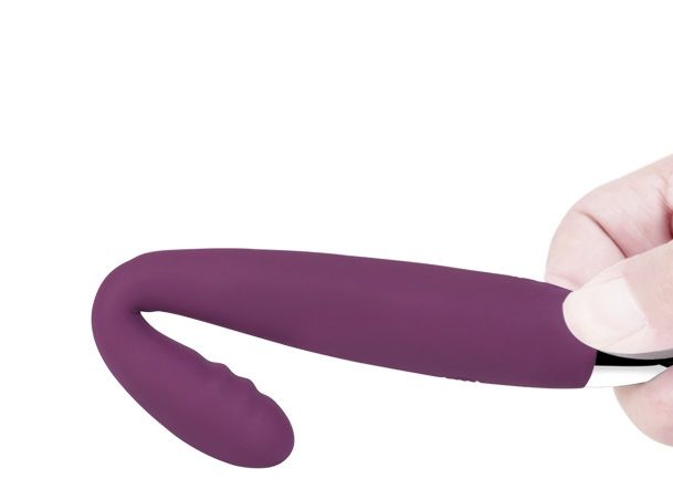 CICI is the new standard in luxury clitoral stimulators. CIC... SVAKOM - Cici Flexible G-spot Vibrator - Violet photo-6
