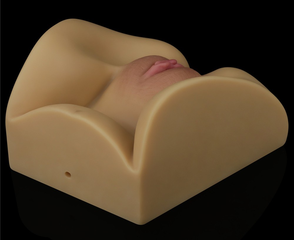Beautifully designed with a nice spread vagina and sexy pink... Lovetoy - Streetgirl's #2 Masturbator - Flesh photo-7