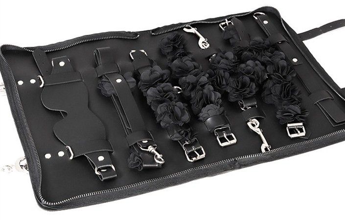 Flower Series Bondage BDSM Set for Women with Hand Bag
Incl... MT - Flower Bondage Set w Hand Bag - Black photo-7
