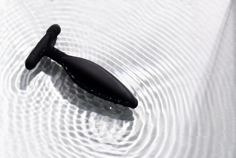 The Egon vibrating butt vibrator is designed for its multi-s... Je Joue - Onyx Vibro Butt Plug - Black photo-12