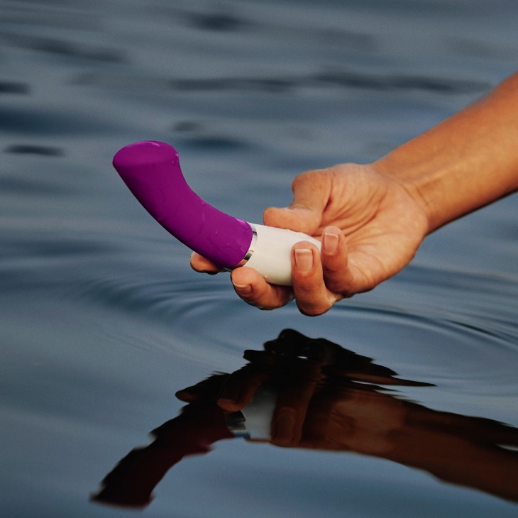 Introducing GIGI3, latest G-spot vibrator designed for a per... Lelo - Gigi 3 APP G-Spot Vibrator - Powder Blue photo-5