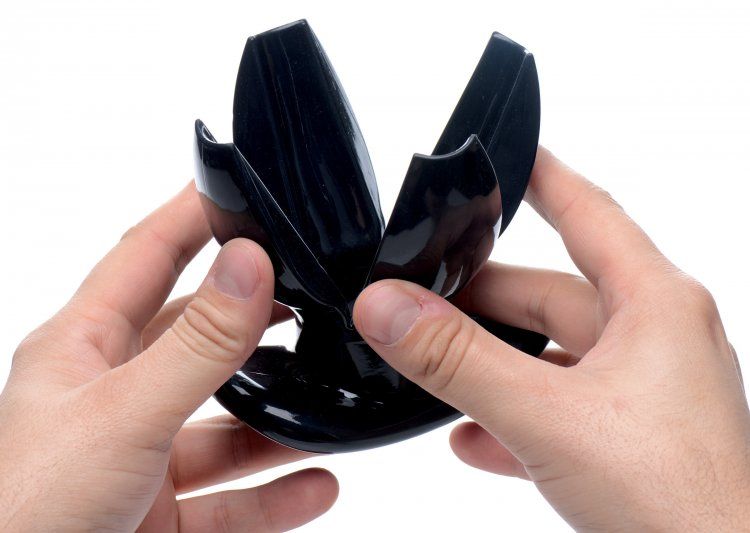 If you are ravenous for a huge, ass-stretching insertion, th... Master Series - Claw Expanding Anal Dilator - Black photo-2