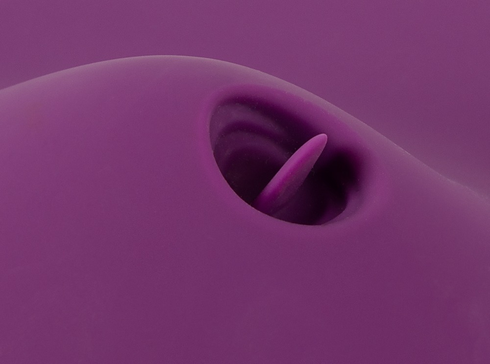 Ride the pleasure waves – now with an additional warming and... Vibepad 2 - Warming Stimulator - Purple photo-4