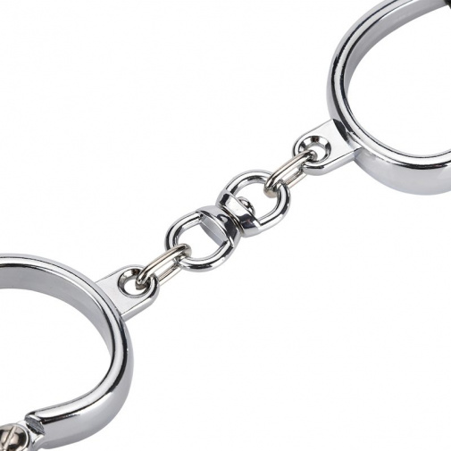 MT - Old Style Darby Handcuffs - Silver photo