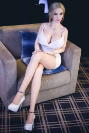 Leyla 溫順賢淑歐美金髮人妻 巨乳附口交超柔軟TPE仿真性愛娃娃 163 cm 照片