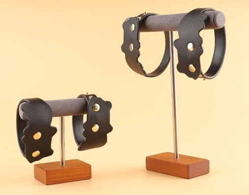 MT - Cat Leather Ankle Cuffs - Black photo