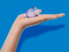 Satisfyer - 自信感覺月經杯 - 淡紫色 照片