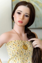 Cora 迷你貧乳少女 不鏽鋼骨架超柔軟TPE身體仿真性愛娃娃 135cm (矽膠頭) 照片