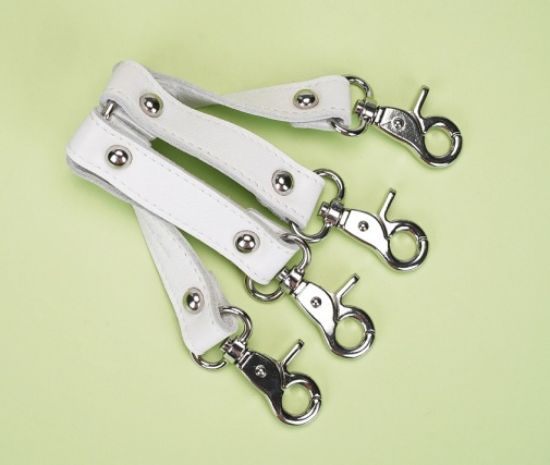 Liebe Seele - Leather Hogtie - White photo