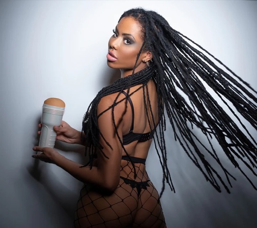 Fleshlight - Kira Noir Spellbound Masturbator photo