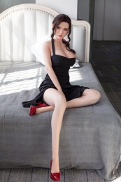  Juli 歐洲仿真實體娃娃，巨乳，超軟矽膠 171 cm（5’6 英尺） 照片