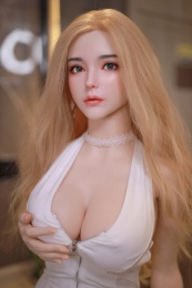 Nora 歐美風精緻妝容純情巨乳金髮美女 豐滿身材超柔軟矽膠仿真性愛娃娃 163cm 照片