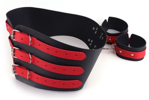 MT - Waist Band w Handcuffs - Black photo