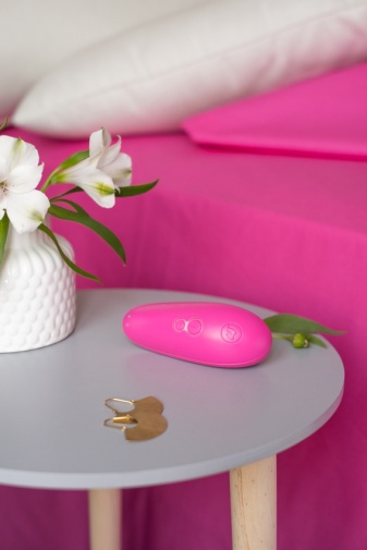 Womanizer - Starlet 3 - Pink photo