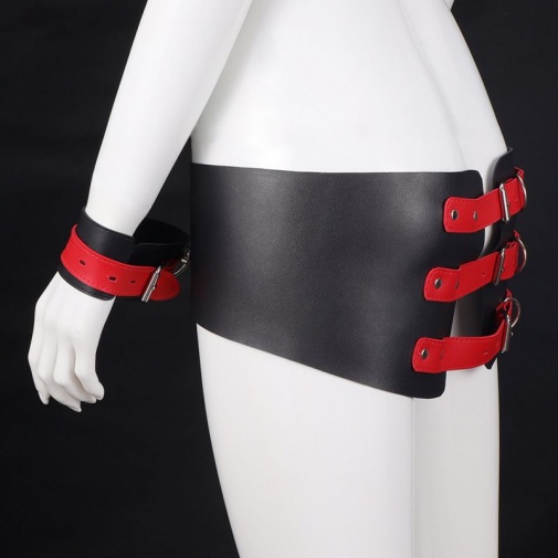 MT - Waist Band w Handcuffs - Black photo