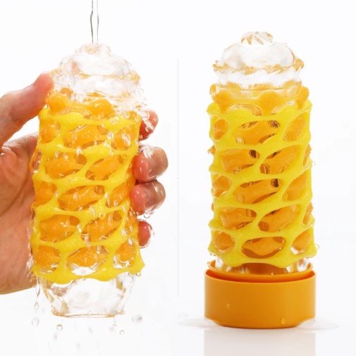 Tenga - Arte 織紋飛機杯 厚磅黃 照片