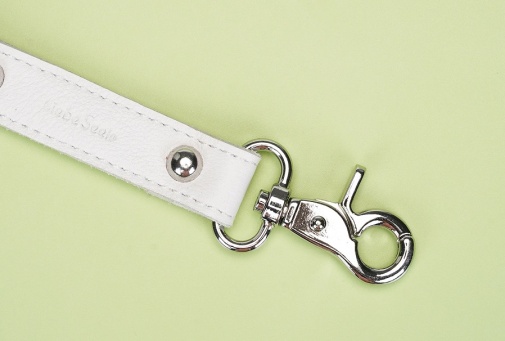 Liebe Seele - Leather Hogtie - White photo